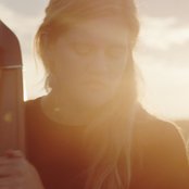 Mary Lattimore - List pictures