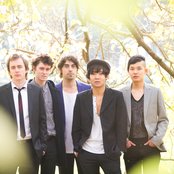 Little Red - List pictures