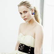 Annie - List pictures