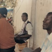 Busy Signal - List pictures