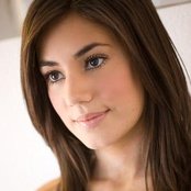 Mia Rose - List pictures