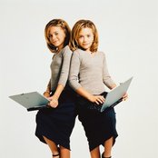 Mary-kate And Ashley Olsen - List pictures