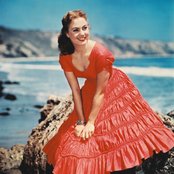 Shirley Jones - List pictures