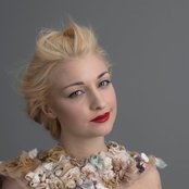 Kate Miller-heidke - List pictures