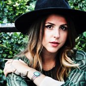 Jillette Johnson - List pictures