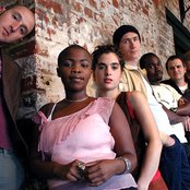 Freshlyground - List pictures