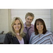 Karen Peck And New River - List pictures