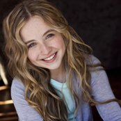 Sabrina Carpenter - List pictures
