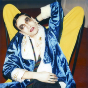 Cha Cha Guitri - List pictures