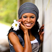 Nicole C. Mullen - List pictures