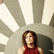 Sara Watkins - List pictures