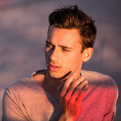 Flume - List pictures