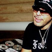 Roger Sanchez - List pictures