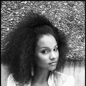 Leah Smith - List pictures