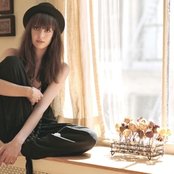 Diane Birch - List pictures