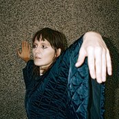 Cate Le Bon - List pictures