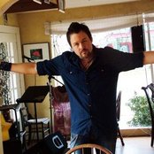 Deric Ruttan - List pictures