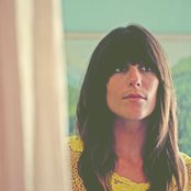 Nicki Bluhm - List pictures