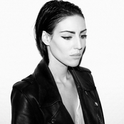 Sophia Somajo - List pictures