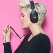 Betty Who - List pictures