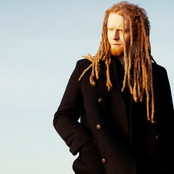 Newton Faulkner - List pictures