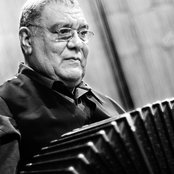 Dino Saluzzi - List pictures