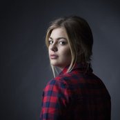 Louane - List pictures