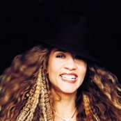 Amanda Marshall - List pictures