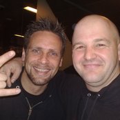 Logan - List pictures