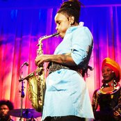 Matana Roberts - List pictures