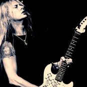 Jerry Cantrell - List pictures