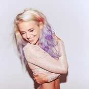 Kyla La Grange - List pictures