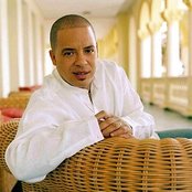 Issac Delgado - List pictures