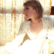 Emma Louise - List pictures