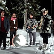 Shout Out Louds - List pictures