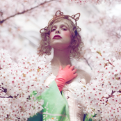 Petite Meller - List pictures