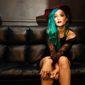 Halsey - List pictures