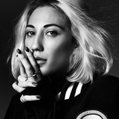 Tei Shi - List pictures