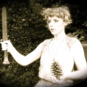 Caroline Weeks - List pictures