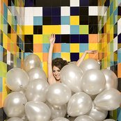 Mai Meneses - List pictures