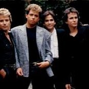 Toto - List pictures