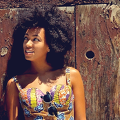 Solange - List pictures