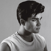 Adam Lambert - List pictures