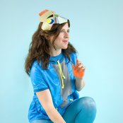 Mirah - List pictures