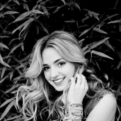 Katelyn Tarver - List pictures
