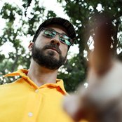 Lucas Santtana - List pictures