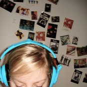 Julia Nunes - List pictures