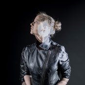 Anna Aaron - List pictures