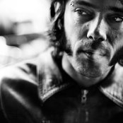 Tara King - List pictures