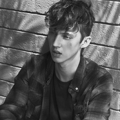 Troye Sivan - List pictures